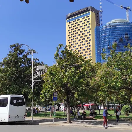 Center Rustic Retreat Apartment