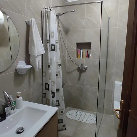 Apartment Center Rustic Retreat *