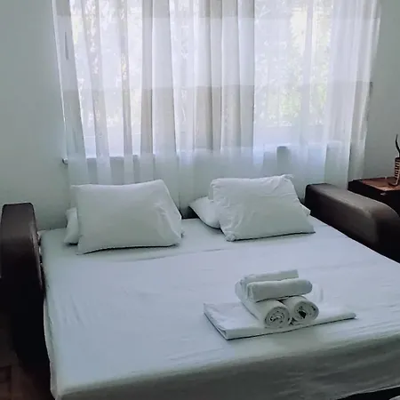 Center Rustic Retreat