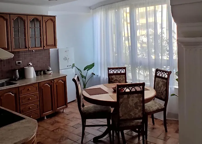 Center Rustic Retreat Apartament *