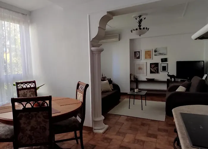 Center Rustic Retreat Apartament Tirana