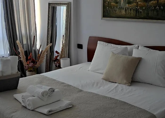 Apartament Center Rustic Retreat *