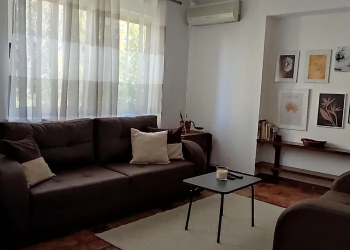 Apartament Center Rustic Retreat Tirana