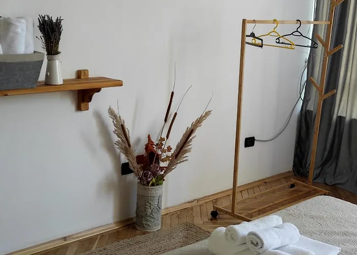 Apartament Center Rustic Retreat Tirana