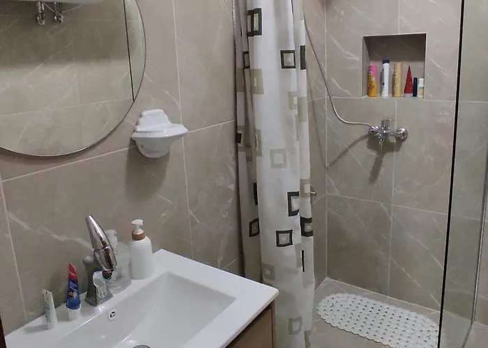 Apartament Center Rustic Retreat Tirana